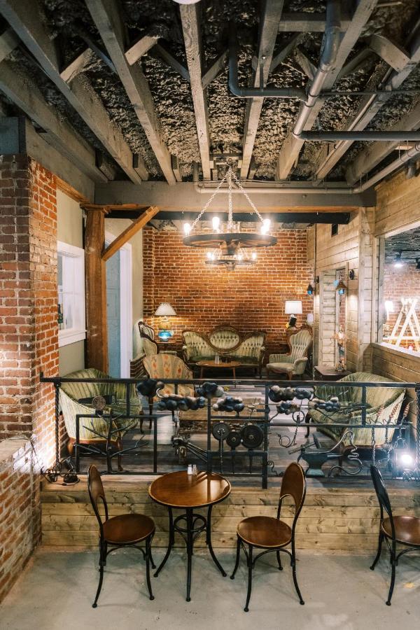 The Nuwray Hotel & Carriage House Burnsville Extérieur photo