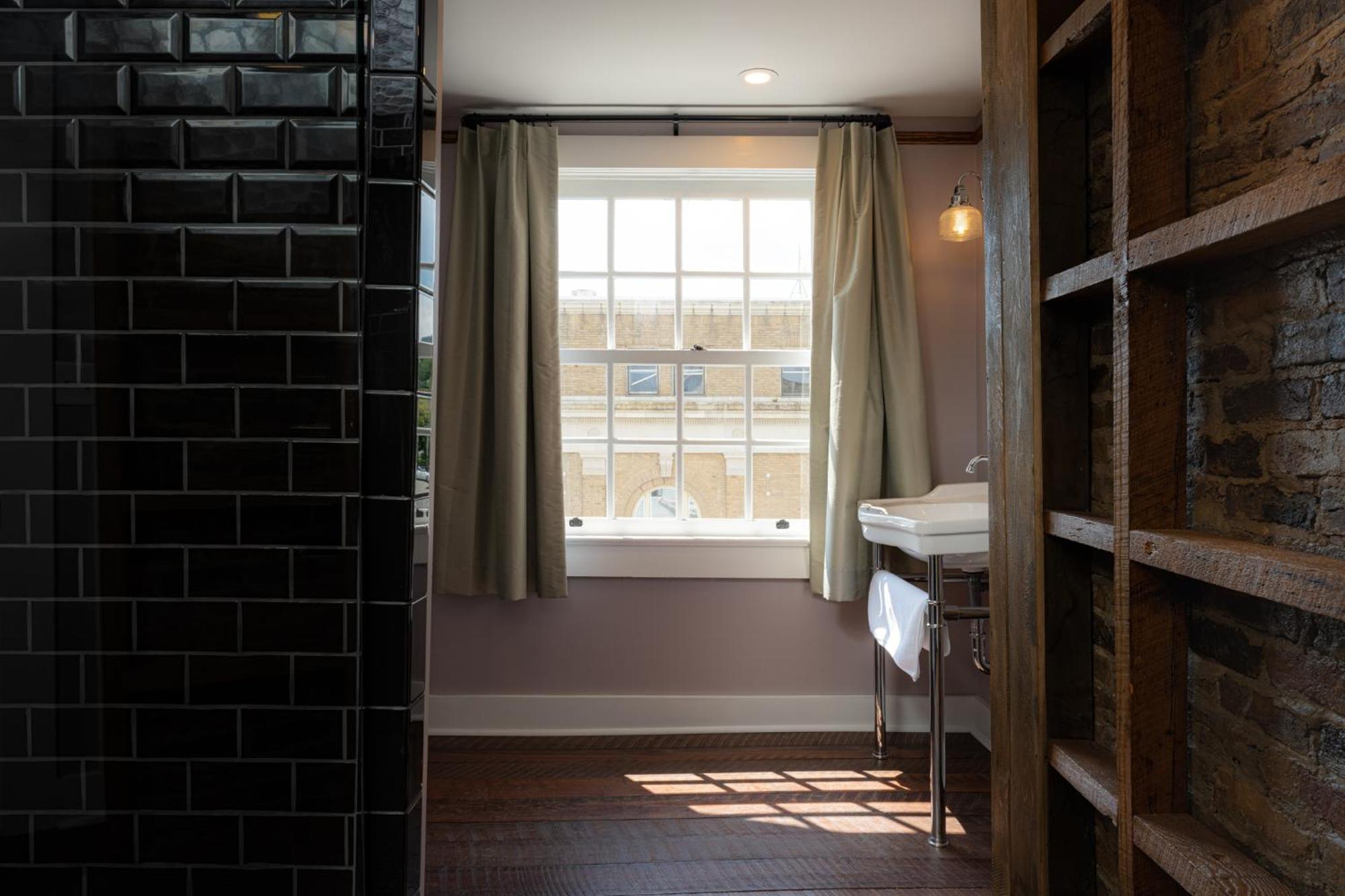 The Nuwray Hotel & Carriage House Burnsville Extérieur photo