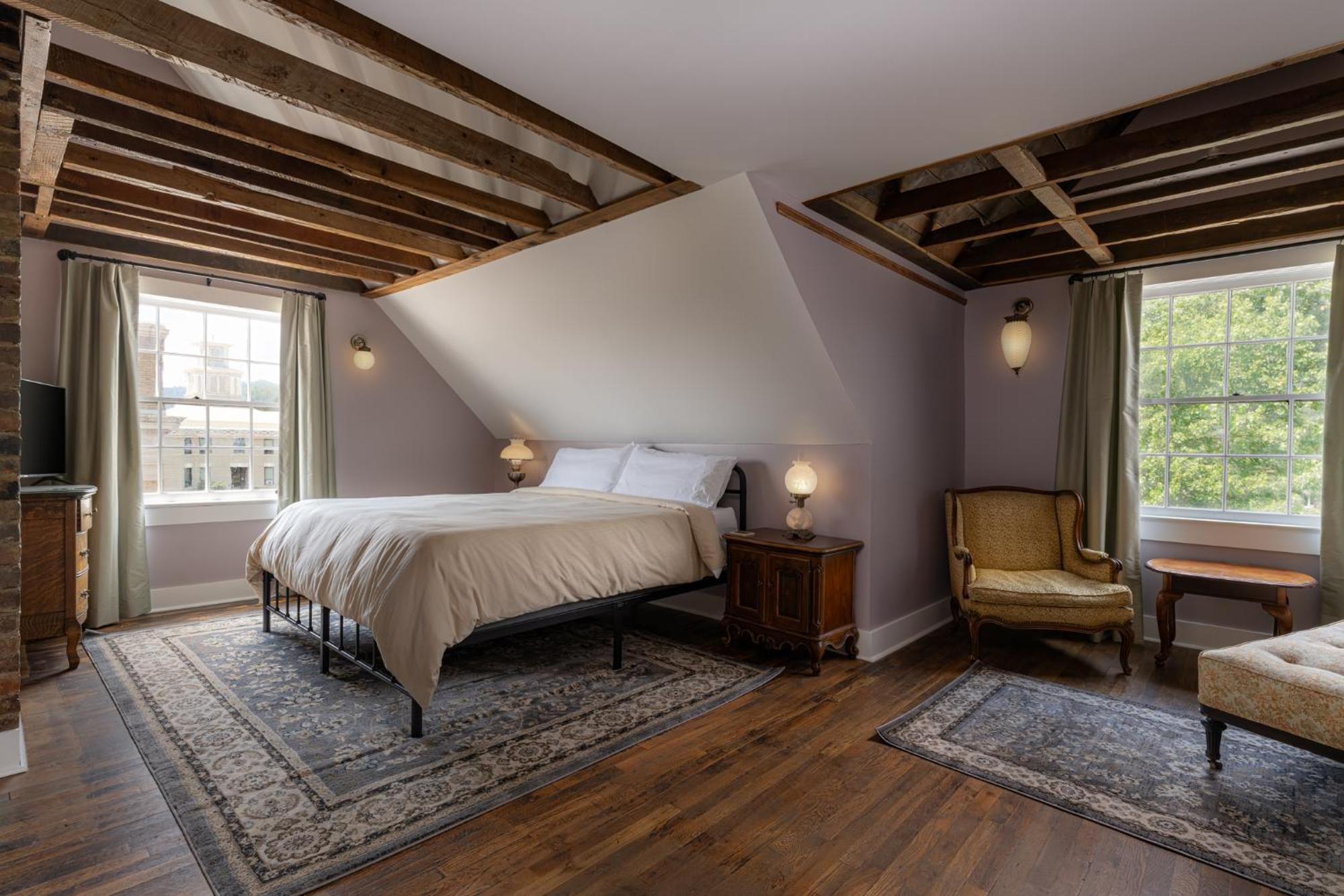 The Nuwray Hotel & Carriage House Burnsville Extérieur photo