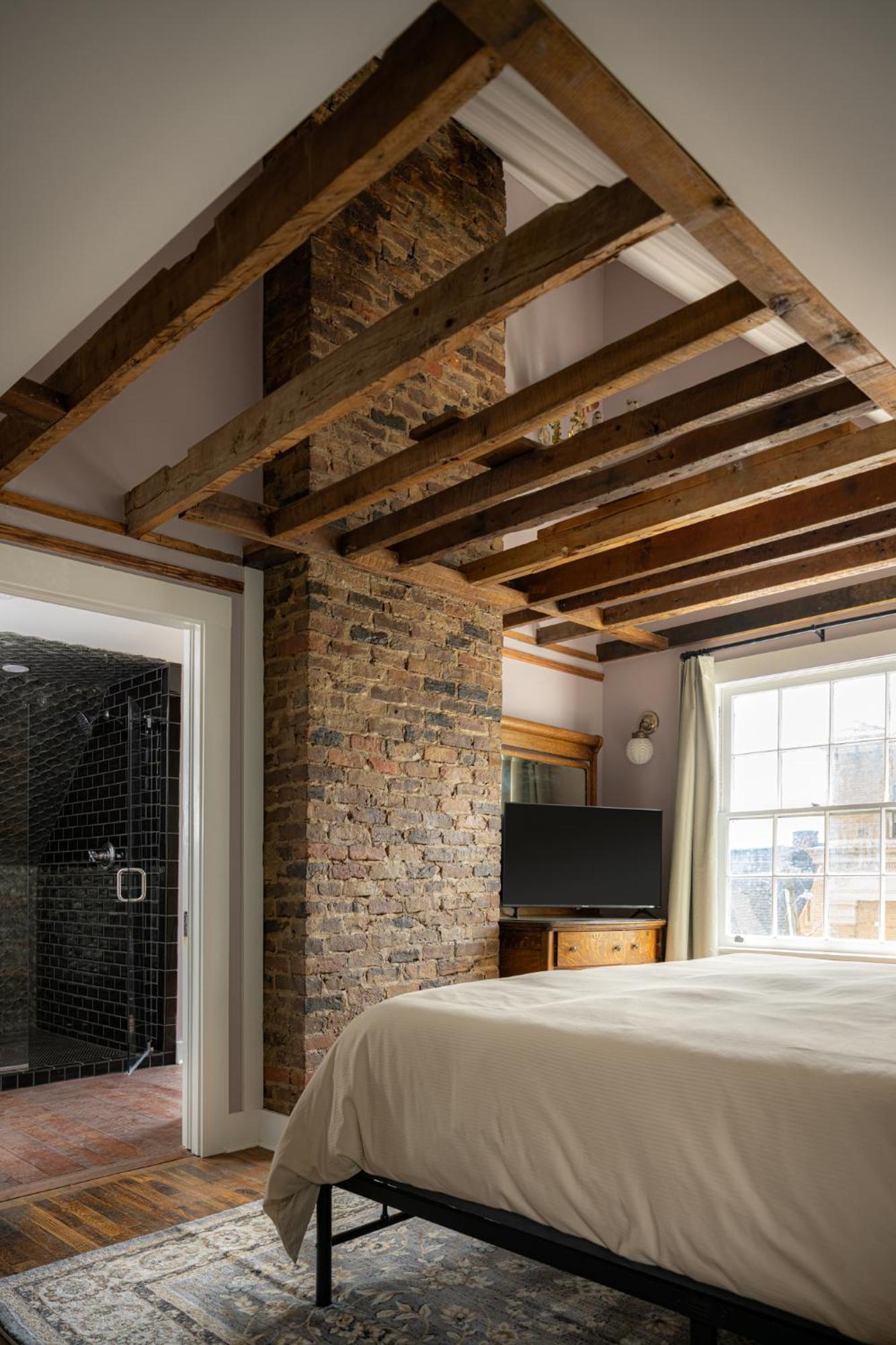 The Nuwray Hotel & Carriage House Burnsville Extérieur photo