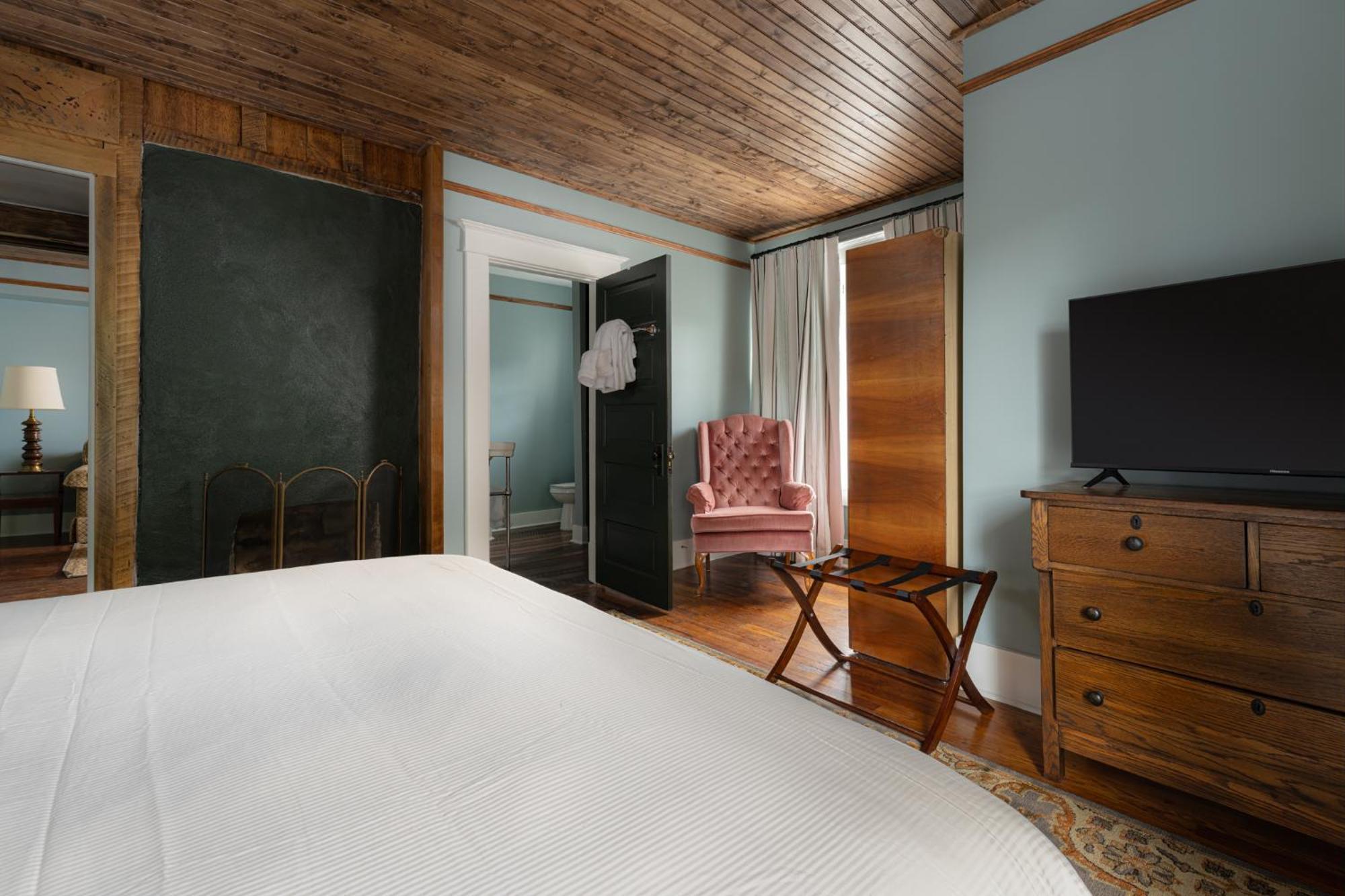 The Nuwray Hotel & Carriage House Burnsville Extérieur photo