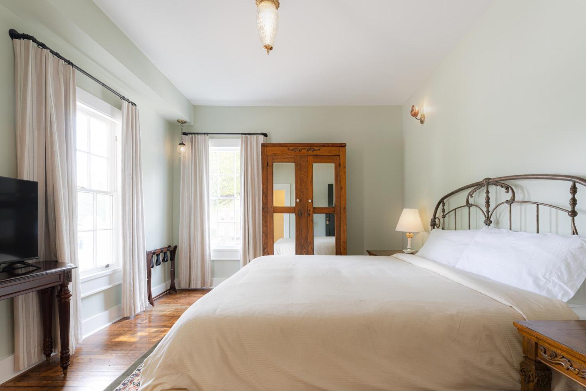 The Nuwray Hotel & Carriage House Burnsville Extérieur photo