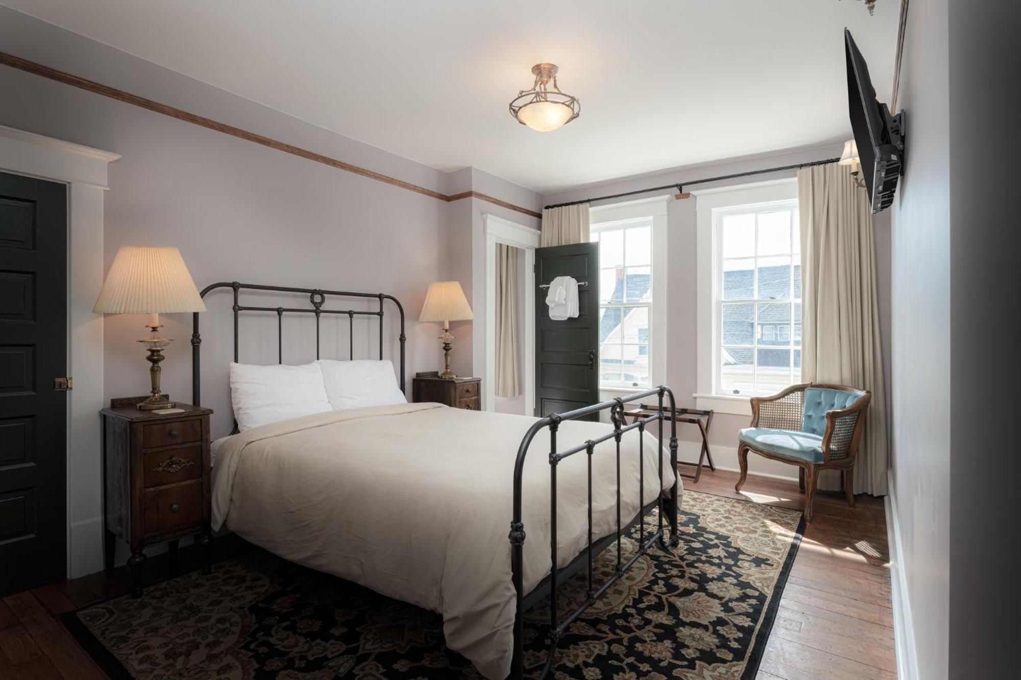 The Nuwray Hotel & Carriage House Burnsville Extérieur photo