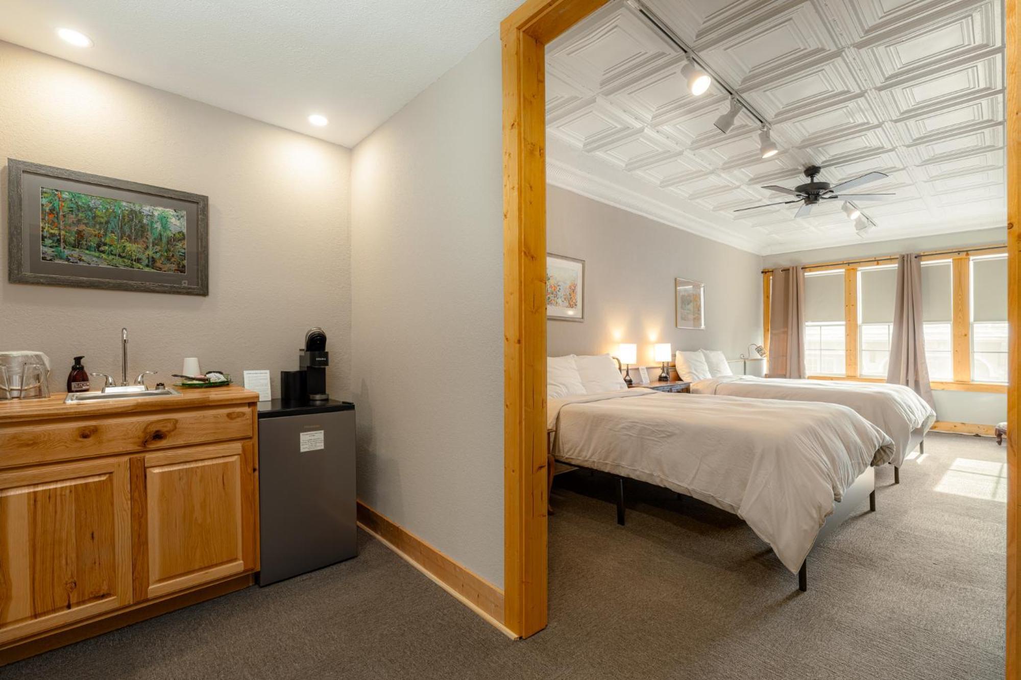 The Nuwray Hotel & Carriage House Burnsville Extérieur photo